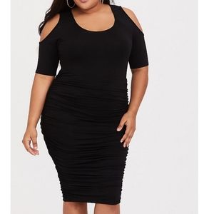 TORRID BLACK JERSEY SHIRRED MIDI DRESS Size 00